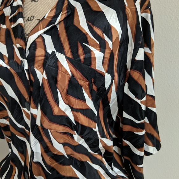 Blouse 💯 percent silk Top brown black white - Picture 5 of 7